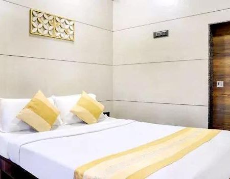 Hotel Amrita Mogappair Τσενάι Εξωτερικό φωτογραφία