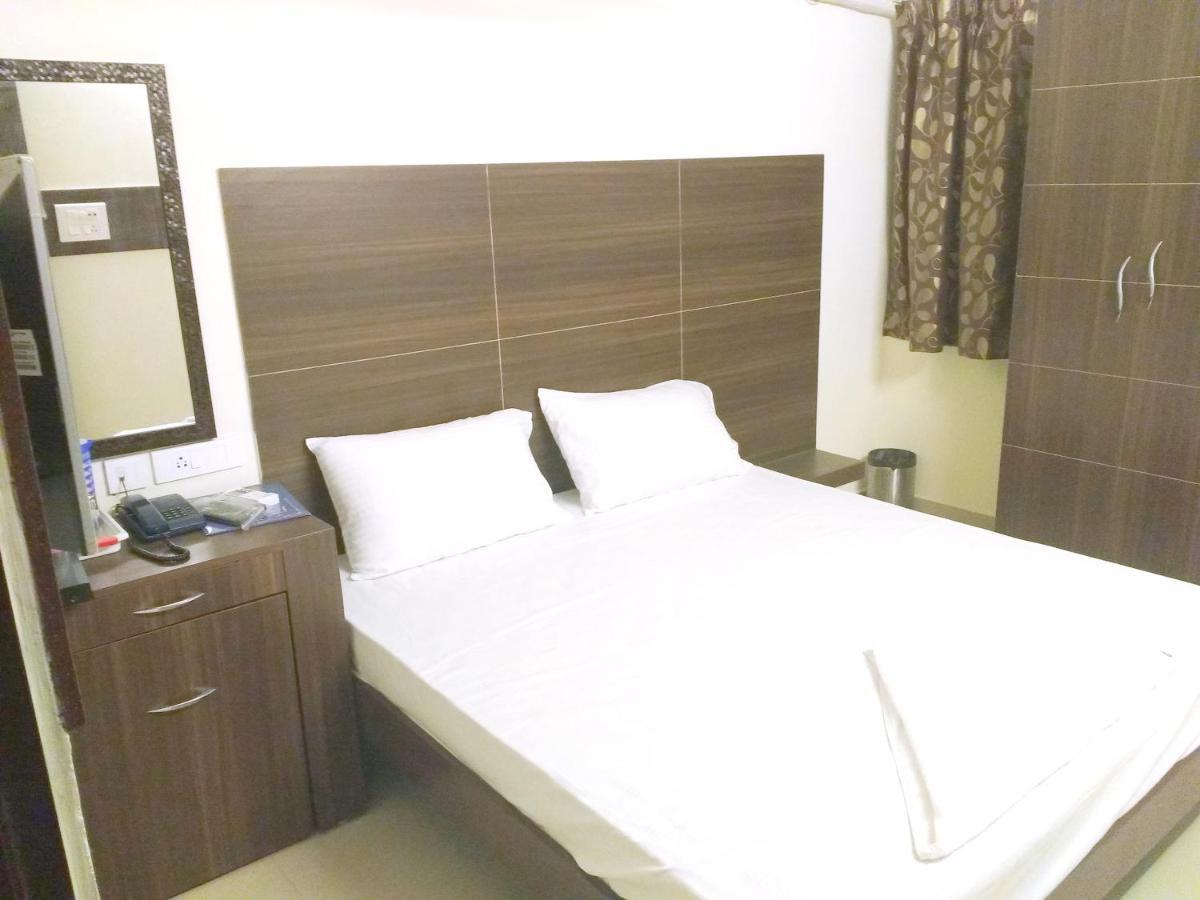 Hotel Amrita Mogappair Τσενάι Εξωτερικό φωτογραφία